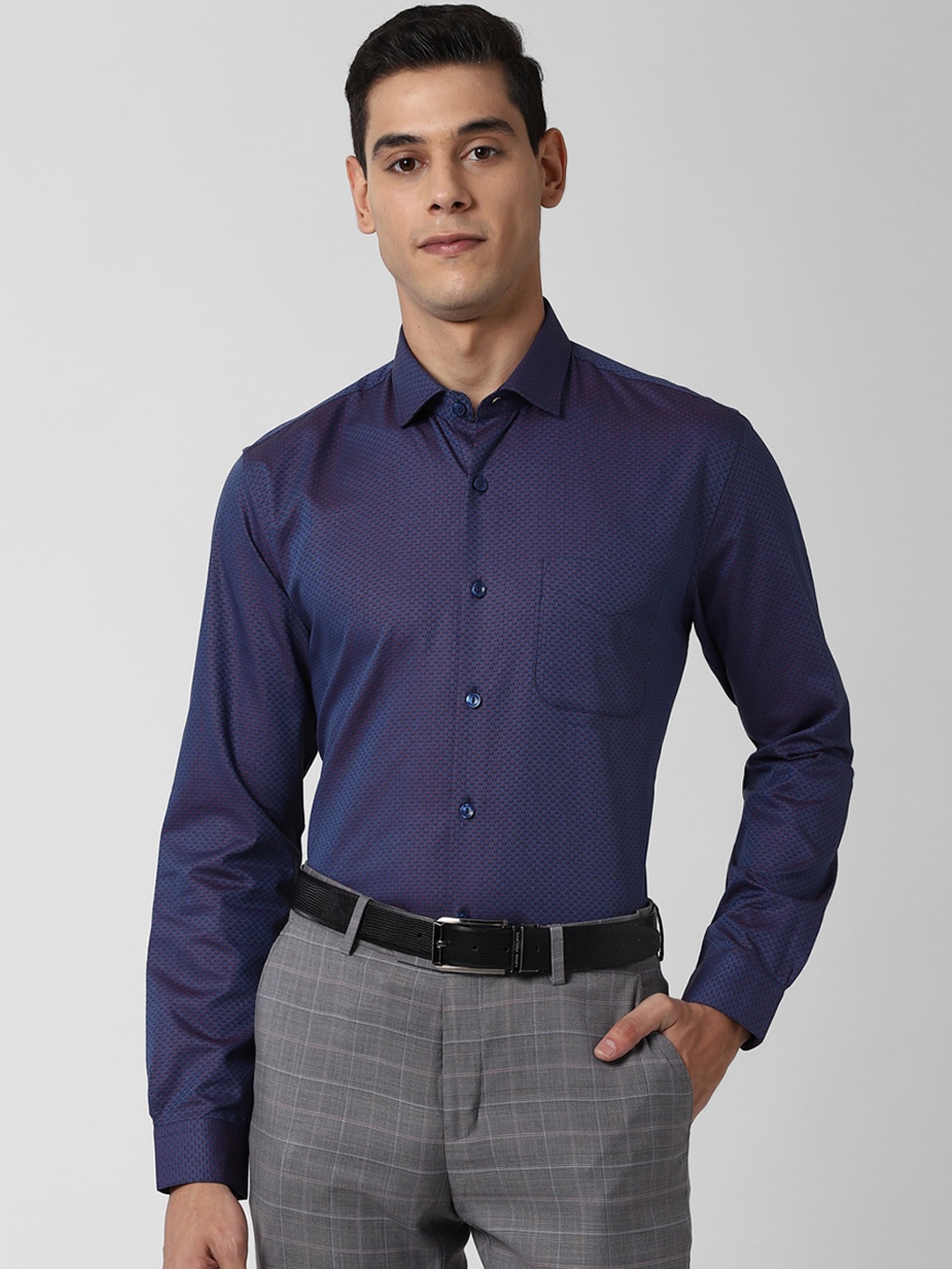 

Peter England Elite Men Navy Blue Slim Fit Cotton Casual Shirt