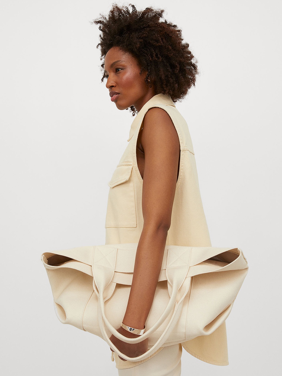 

H&M Women Yellow Sleeveless Shirt Jacket