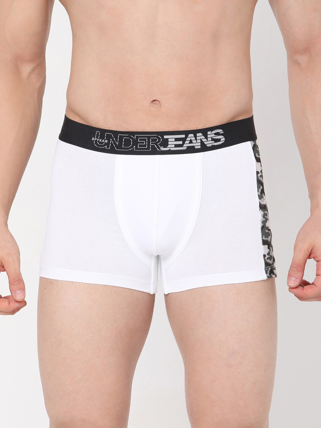 

UnderJeans by Spykar Men White Solid Trunks UJMTRPTS022