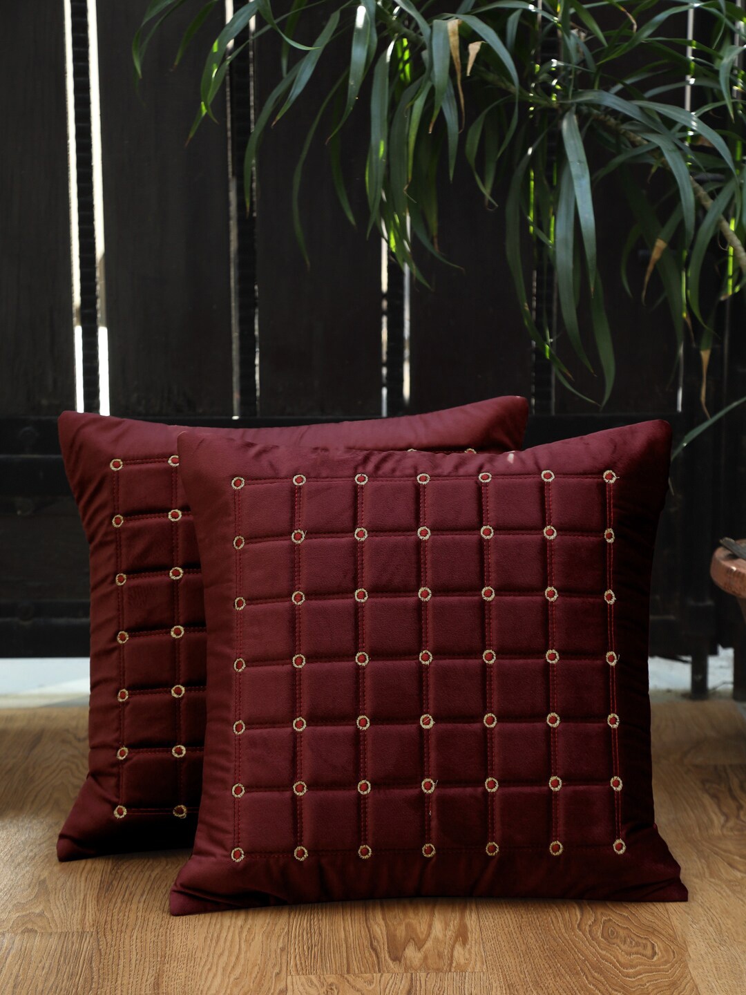 HOSTA HOMES Maroon & Gold-Toned Set of 2 Embroidered Velvet Square Cushion Covers