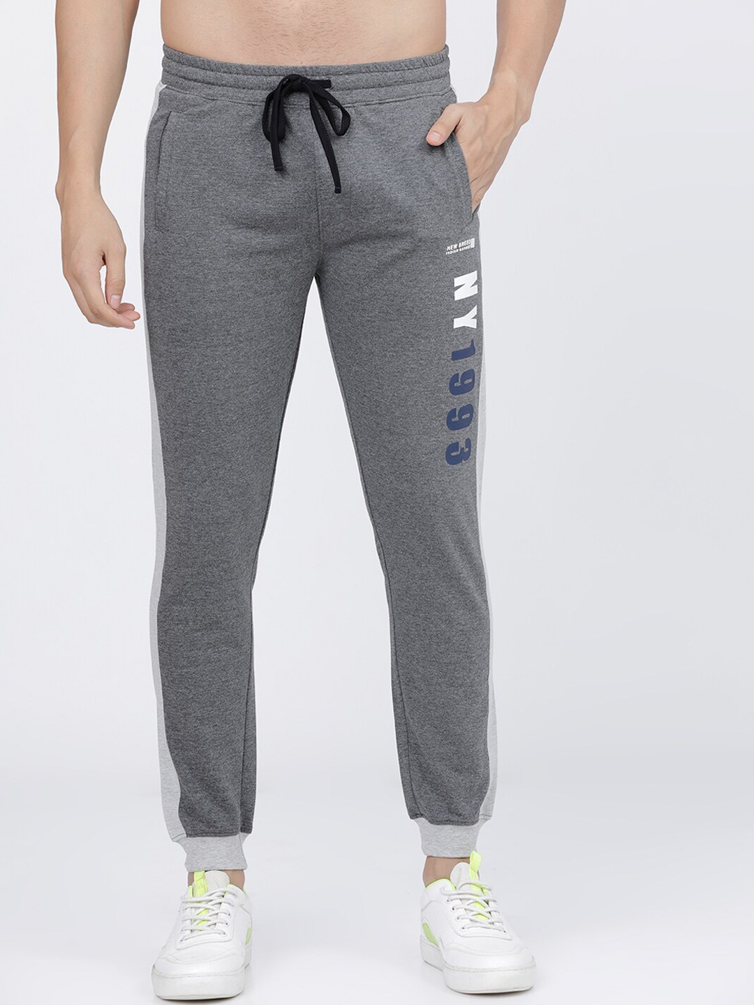 

The Indian Garage Co Men Charcoal Grey & White Slim-Fit Joggers