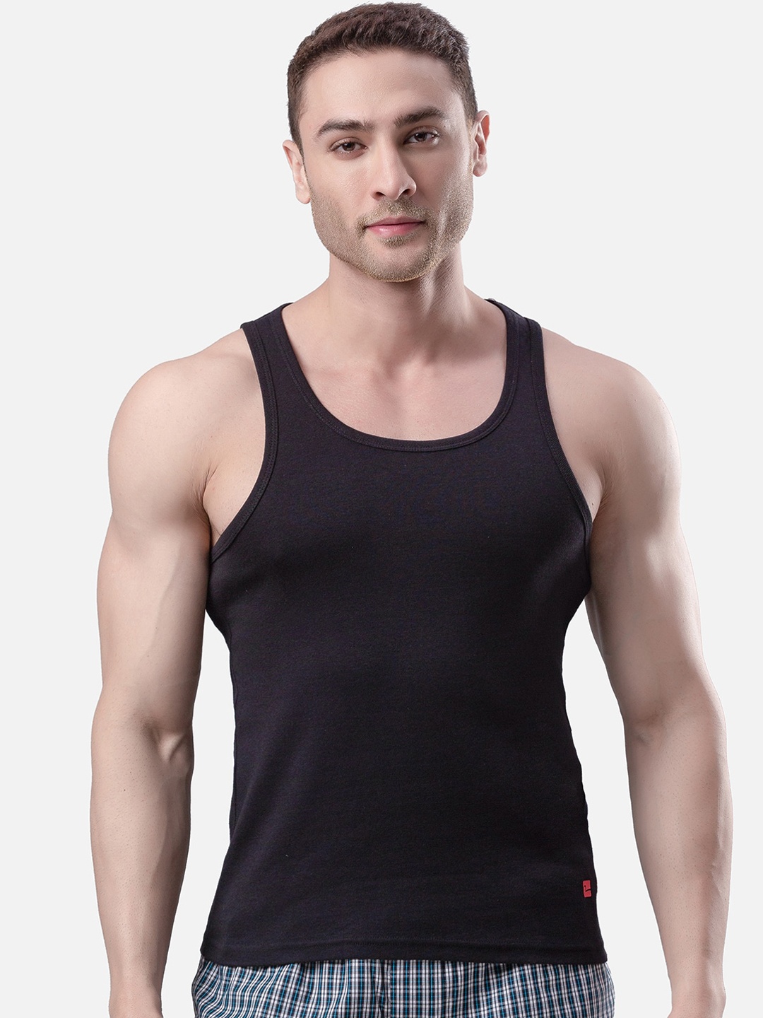 

UnderJeans by Spykar Men Cotton Blend Vest, Black
