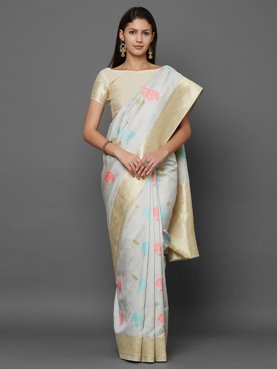 

Mitera Off White & Peach-Coloured Floral Zari Silk Blend Saree