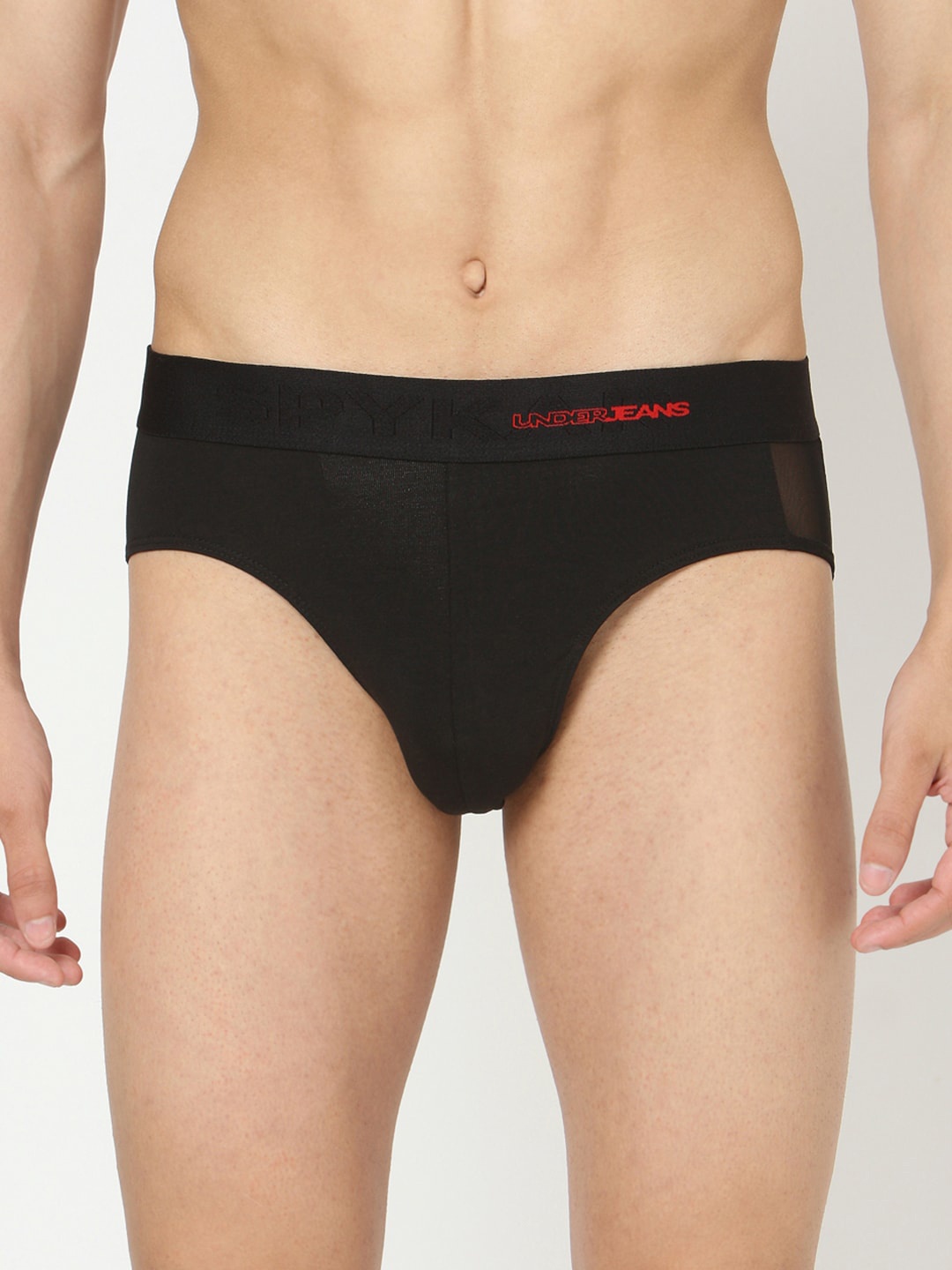 

UnderJeans by Spykar Men Black Solid Basic Briefs UJMBRPBS003