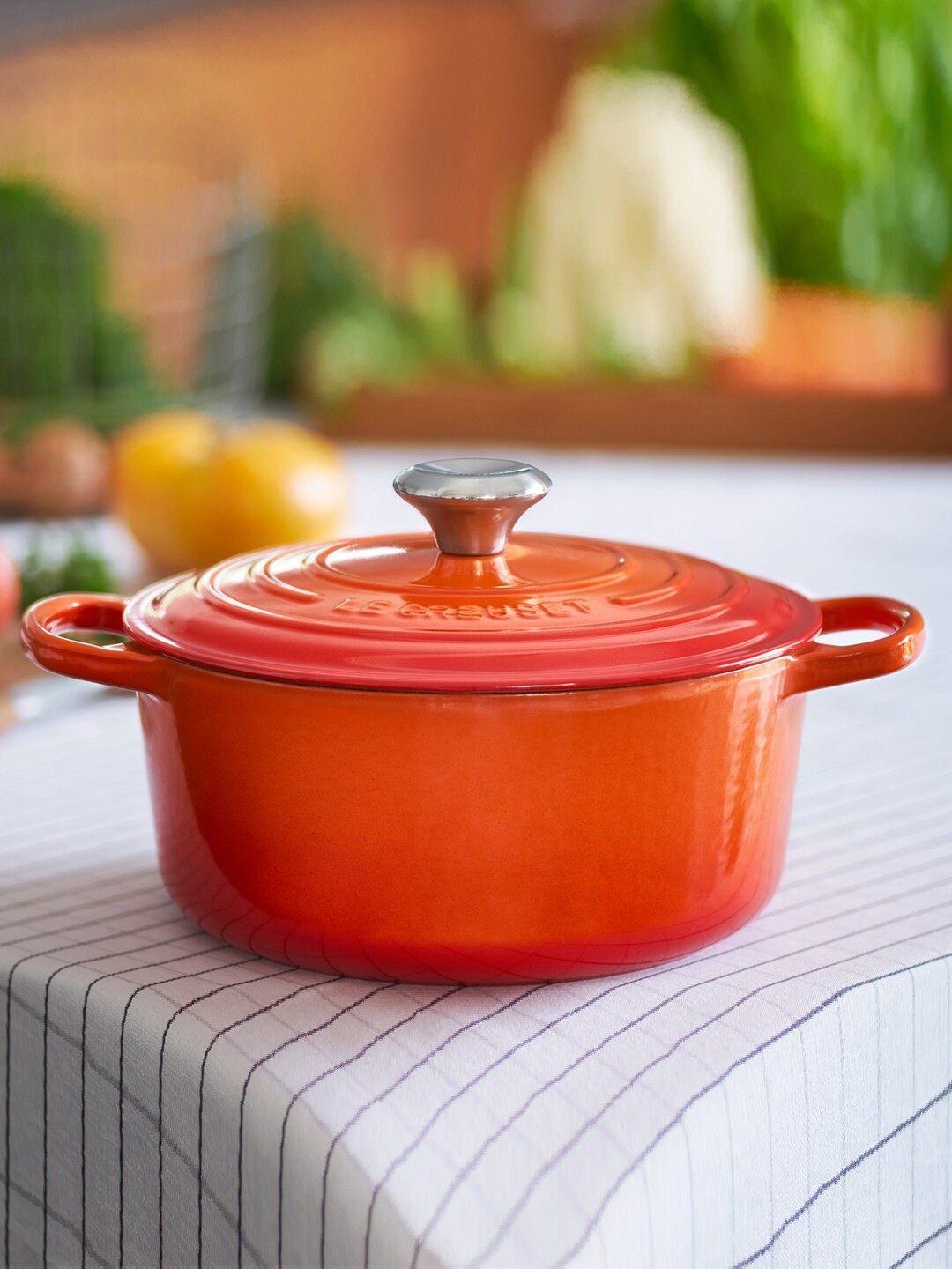 

LE CREUSET Orange Signature Round Casserole