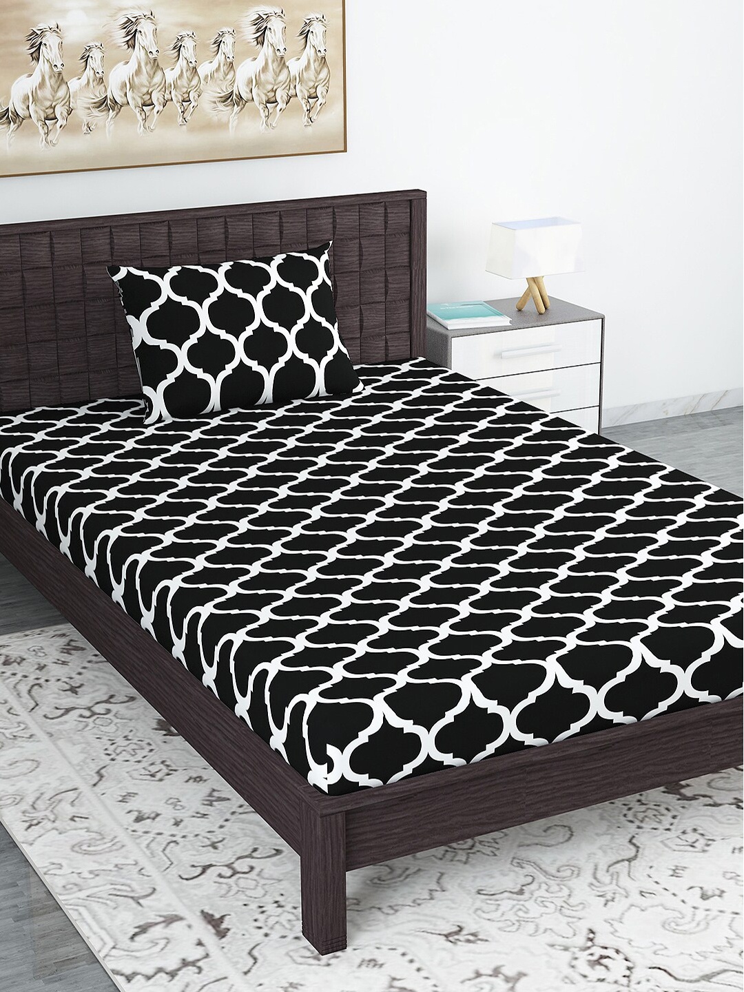 

Divine Casa Black & White 110 TC Single Bedsheet with 1 Pillow Covers
