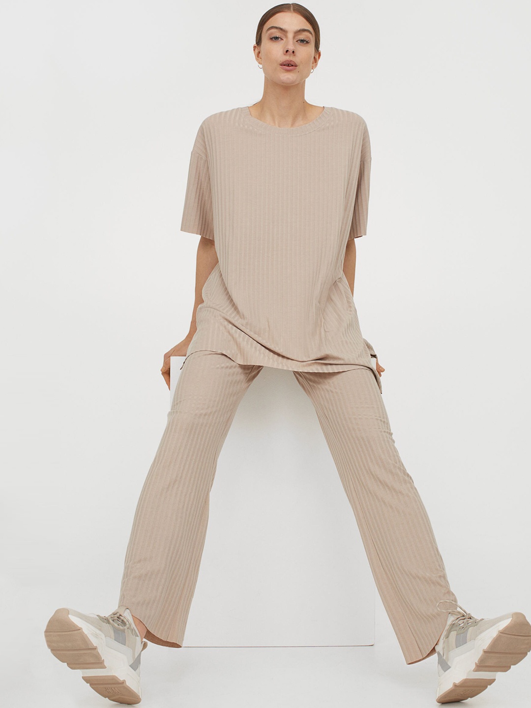 

H&M Women Beige Ribbed Jersey Trousers