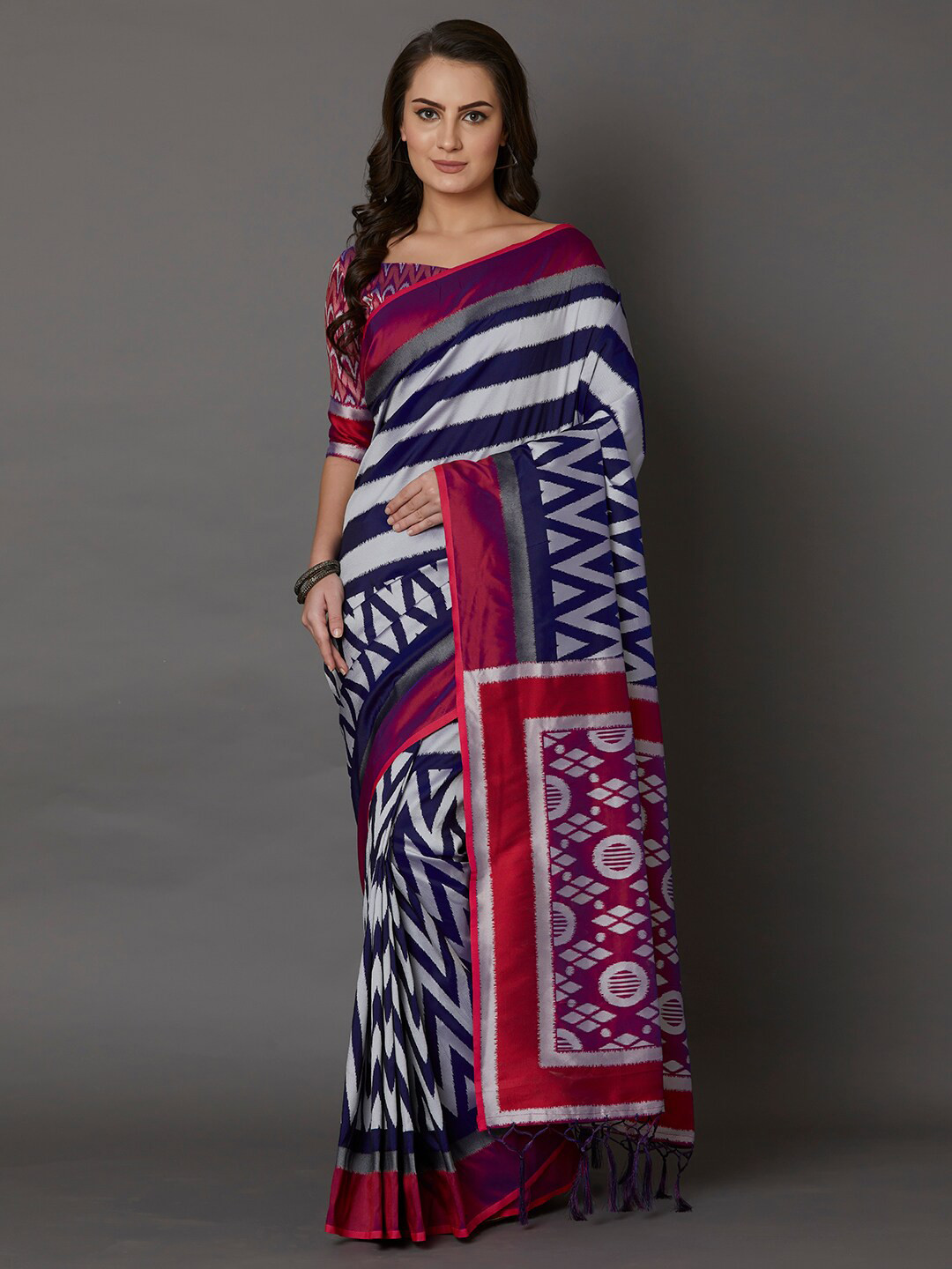 

Mitera Navy Blue & White Ethnic Motifs Silk Cotton Saree