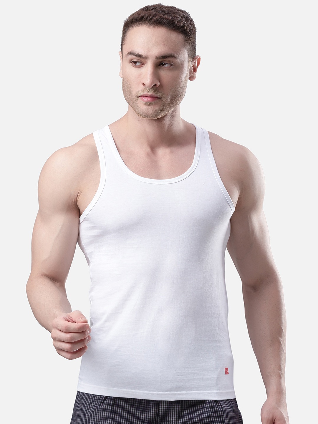 

Underjeans by Spykar Men Cotton Blend Vest UJMVEPVS003, White