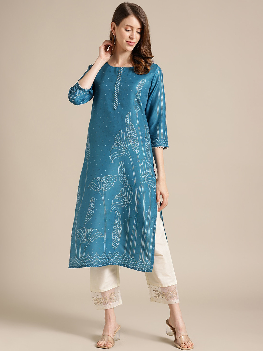 

Varanga Women Blue Floral Printed Kurta