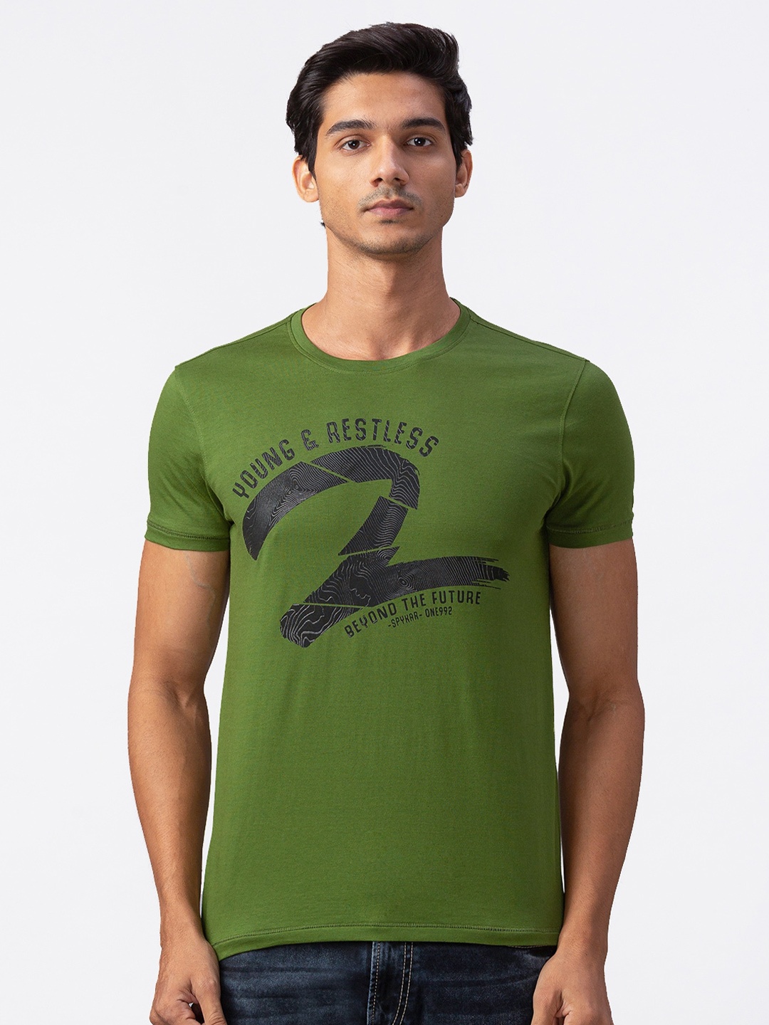 

SPYKAR Men Green Typography Printed Applique Slim Fit T-shirt