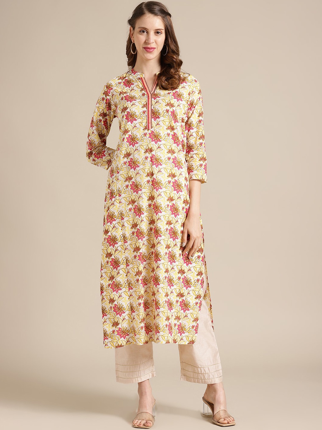 

KSUT Women Off White & Pink Floral Printed Kurta