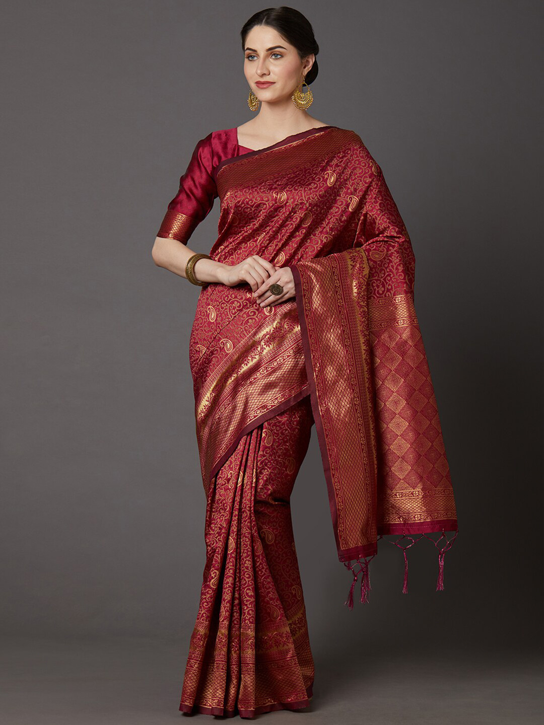 

Mitera Maroon & Gold-Toned Woven Design Silk Blend Banarasi Saree