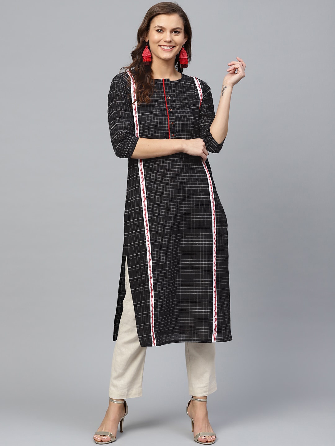 

KSUT Women Black & White Checked Thread Work Kurta