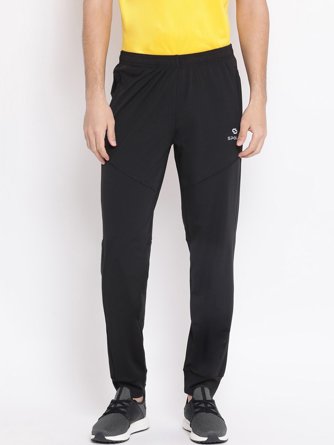 

Spolei Men Black Solid Trackpants