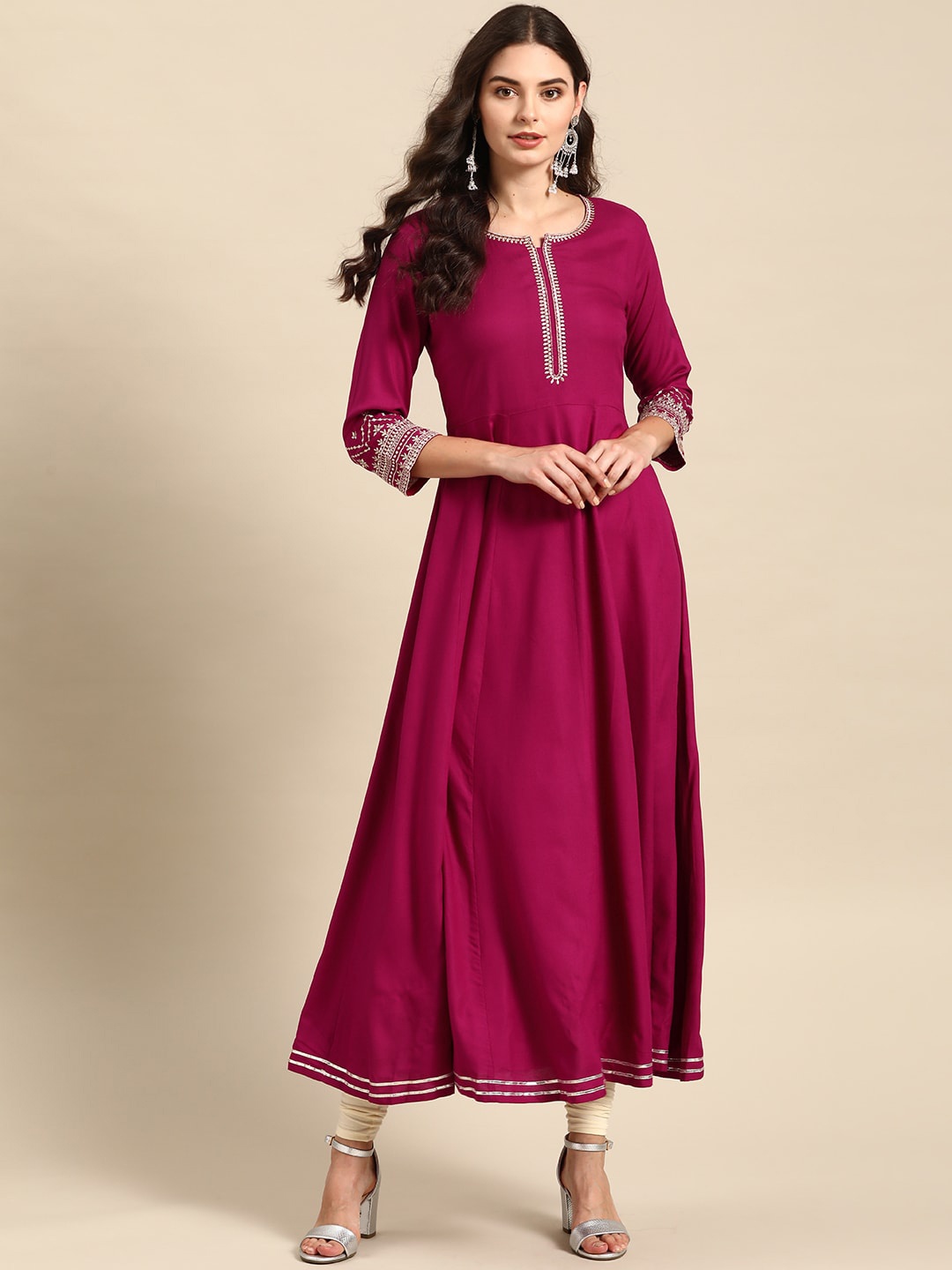 

Varanga Women Magenta Thread Work Anarkali Kurta