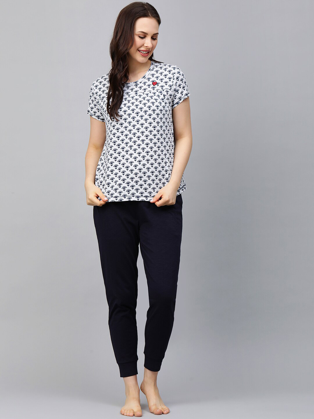 

Chemistry Women White & Navy Blue Printed Night suit
