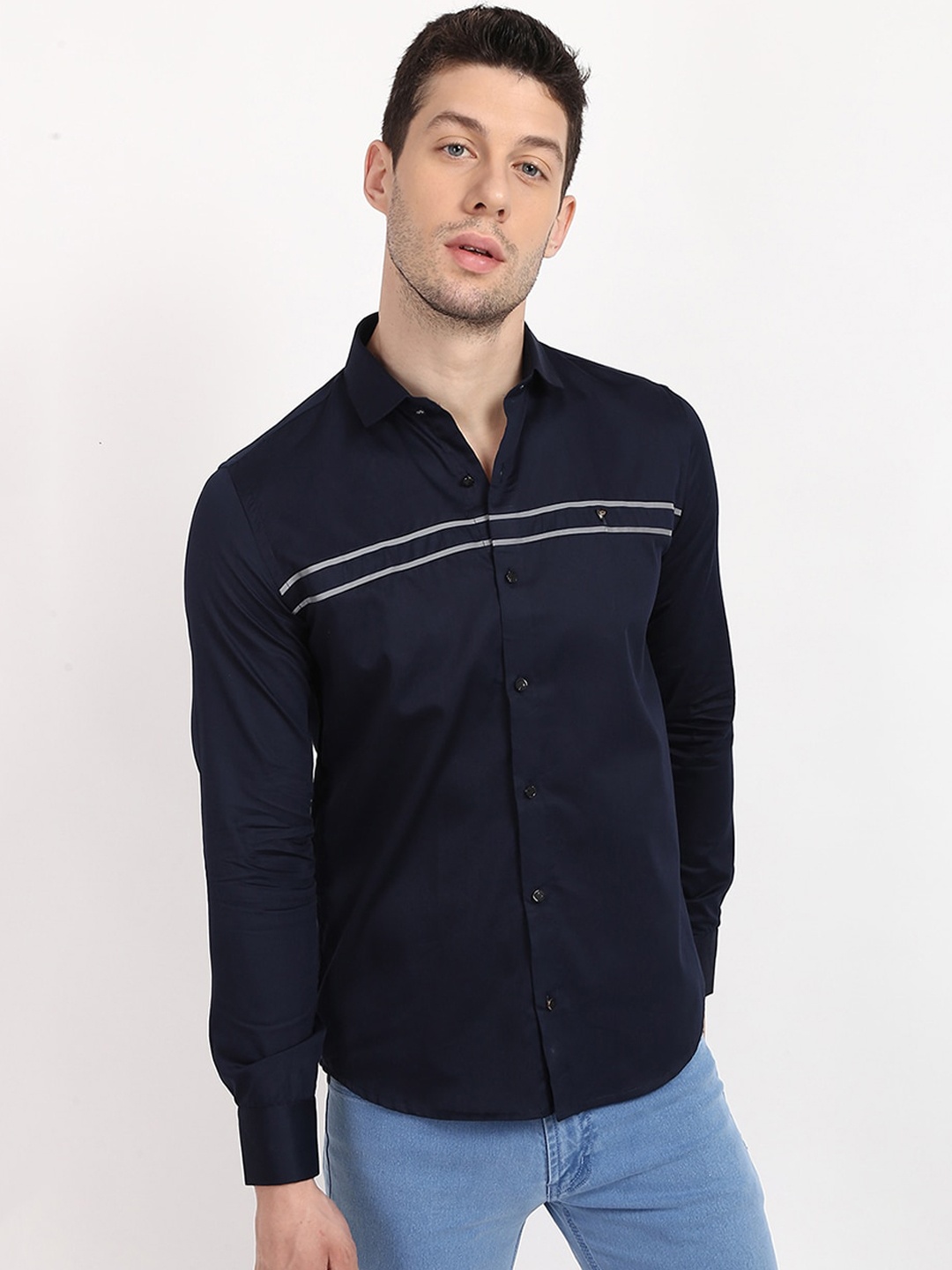 

V2 Value & Variety Men Navy Blue Horizontal Stripes Striped Casual Shirt