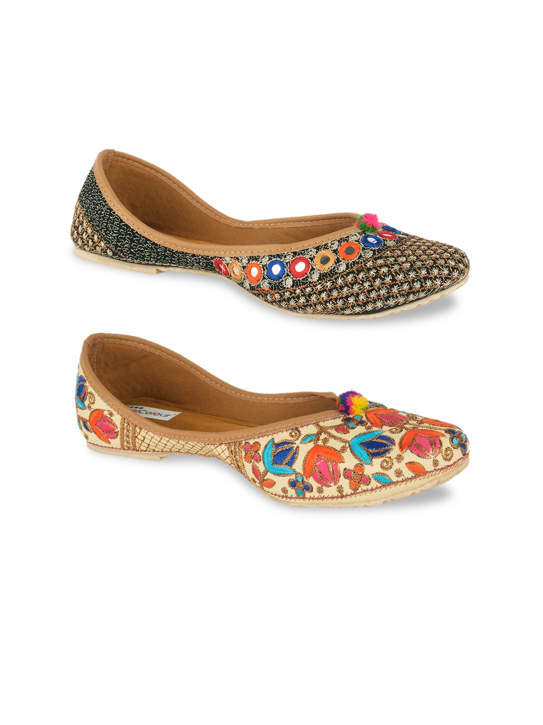 

DESI COLOUR Women Multi Printed Mojaris Flats