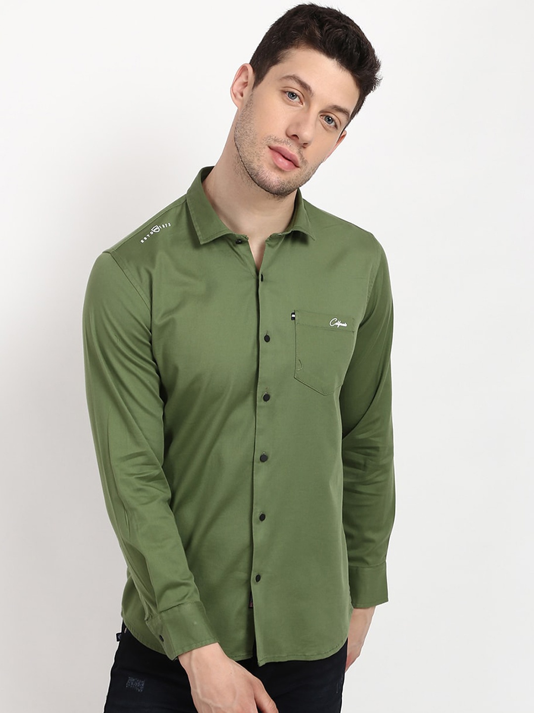 

V2 Value & Variety Men Green Casual Shirt