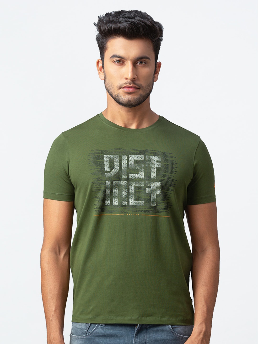 

SPYKAR Men Green Typography Printed Raw Edge Slim Fit T shirt