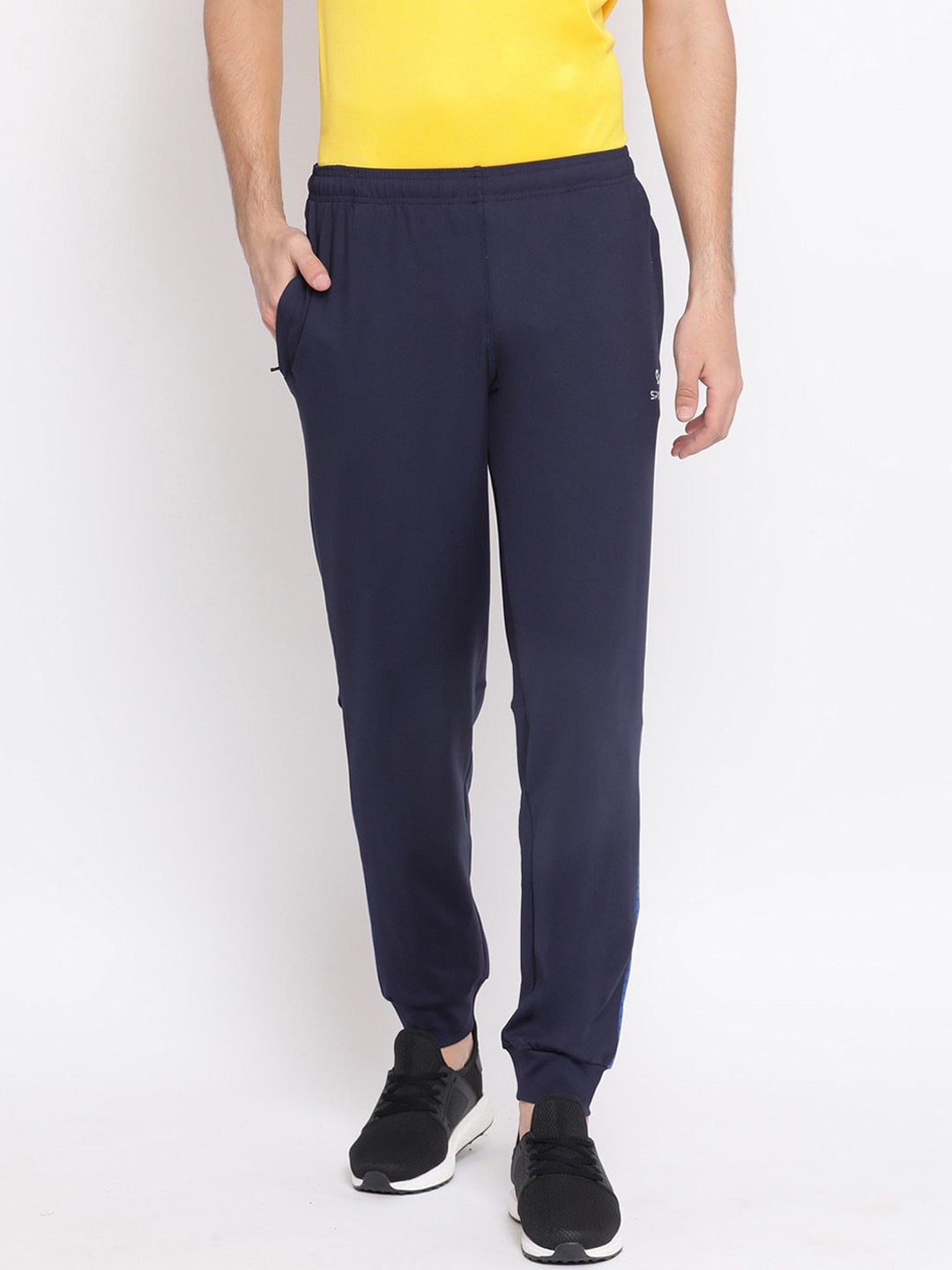 

Spolei Men Navy Blue Solid Slim-Fit Joggers