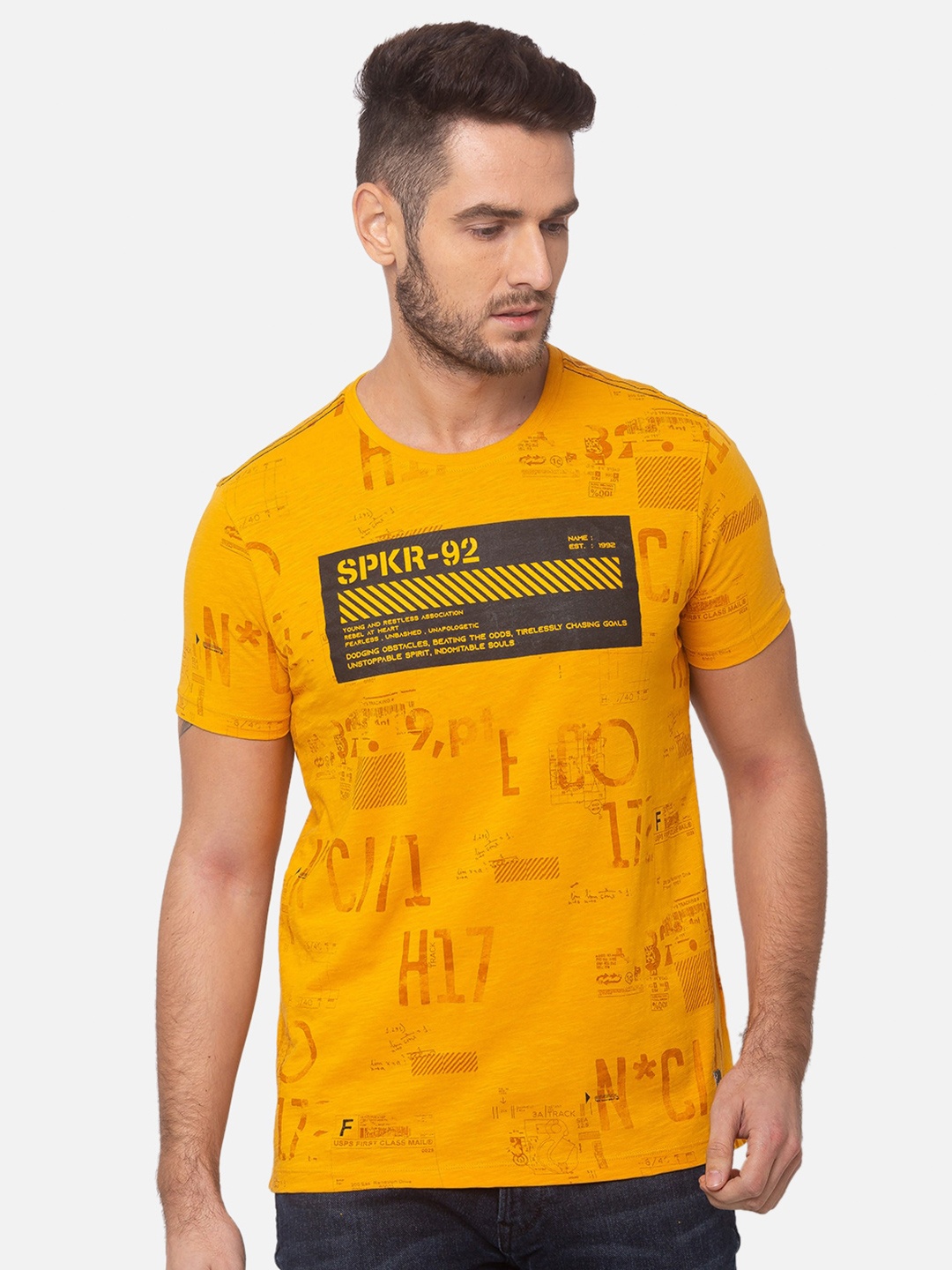 

SPYKAR Men Yellow Typography Printed Slim Fit T-shirt
