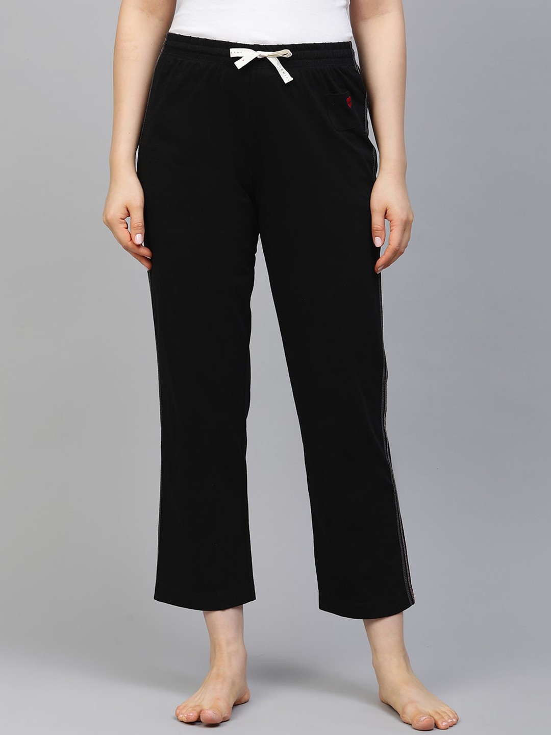 

Chemistry Women Black Solid Cropped Pure Cotton Lounge Pants