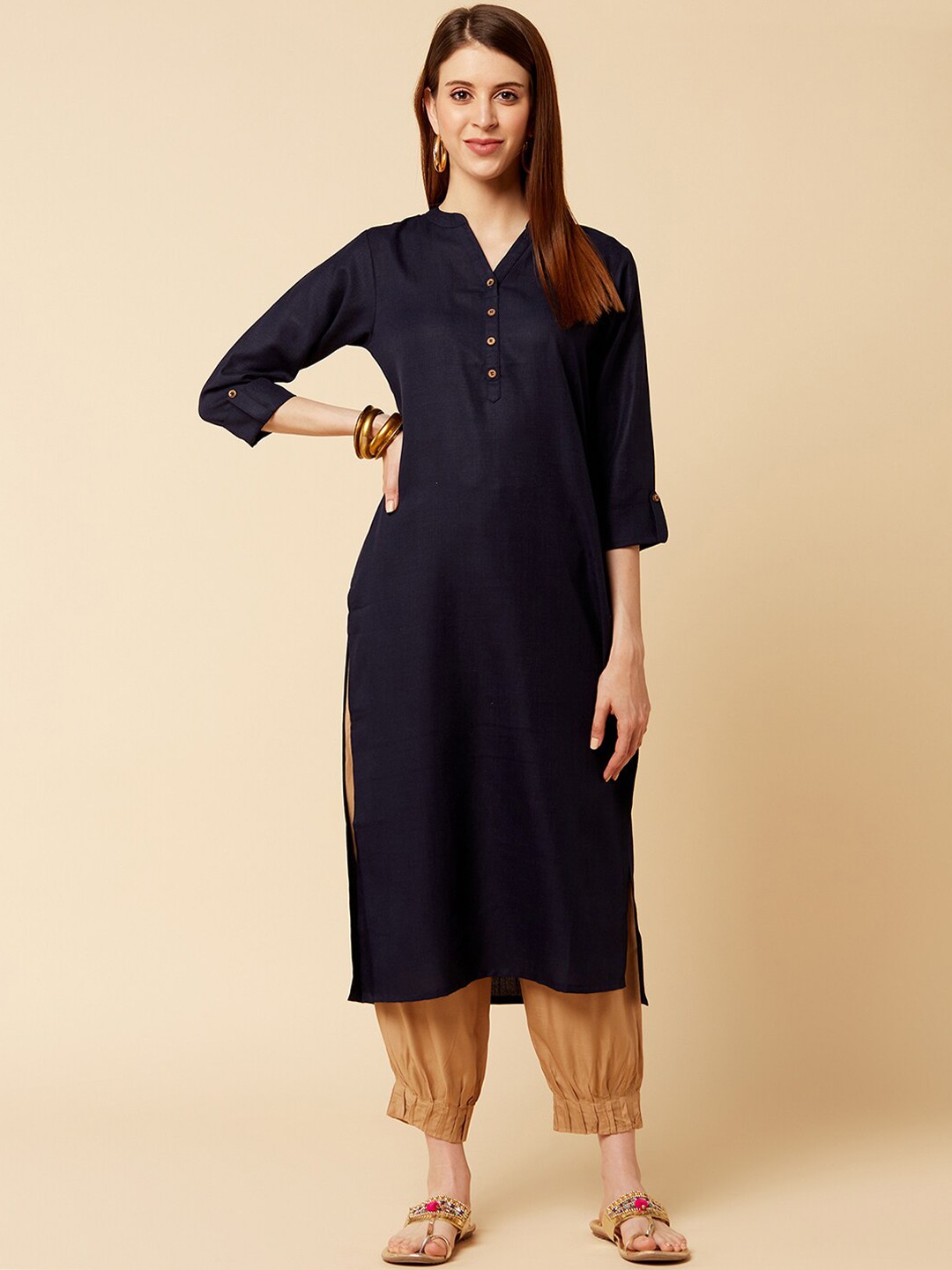 

KSUT Women Navy Blue Cotton Mandarin Collar Thread Work Calf Length Kurta