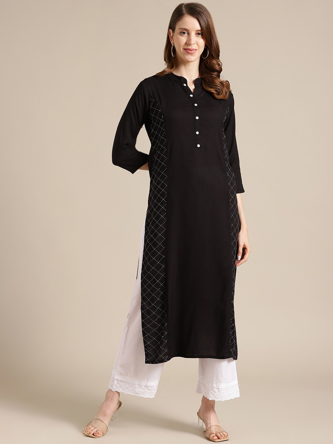 

KSUT Women Black & White Geometric Embroidered Thread Work Kurta