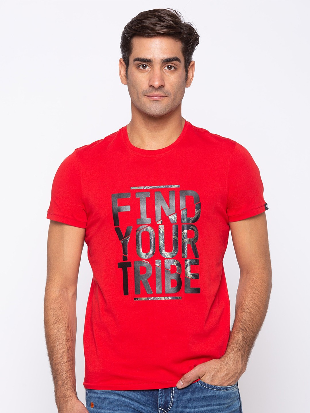 

SPYKAR Men Red Typography Printed Slim Fit T-shirt