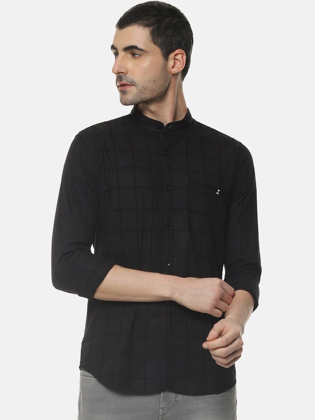 

Campus Sutra Men Black Checked Cotton Casual Shirt