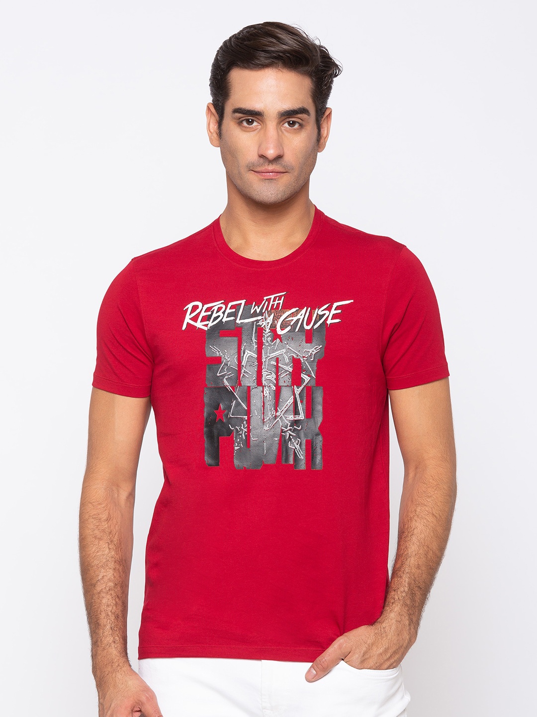 

SPYKAR Men Red & Black Typography Printed Slim Fit T-shirt