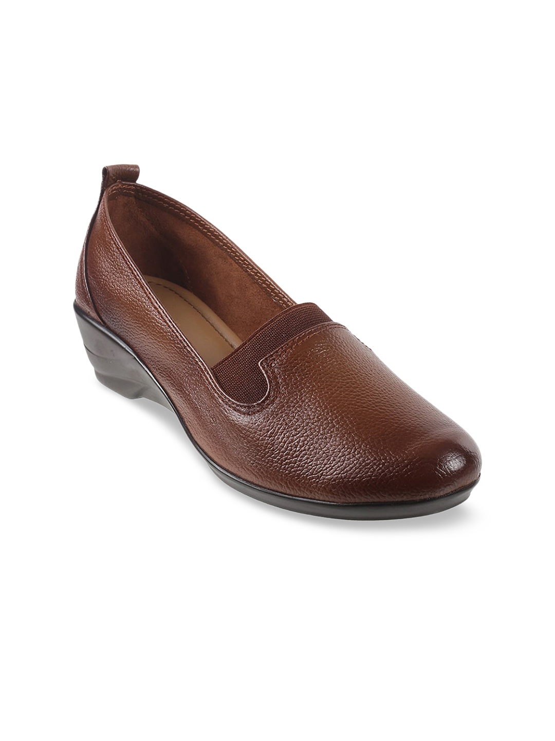 

Mochi Women Tan Textured Wedge Pumps