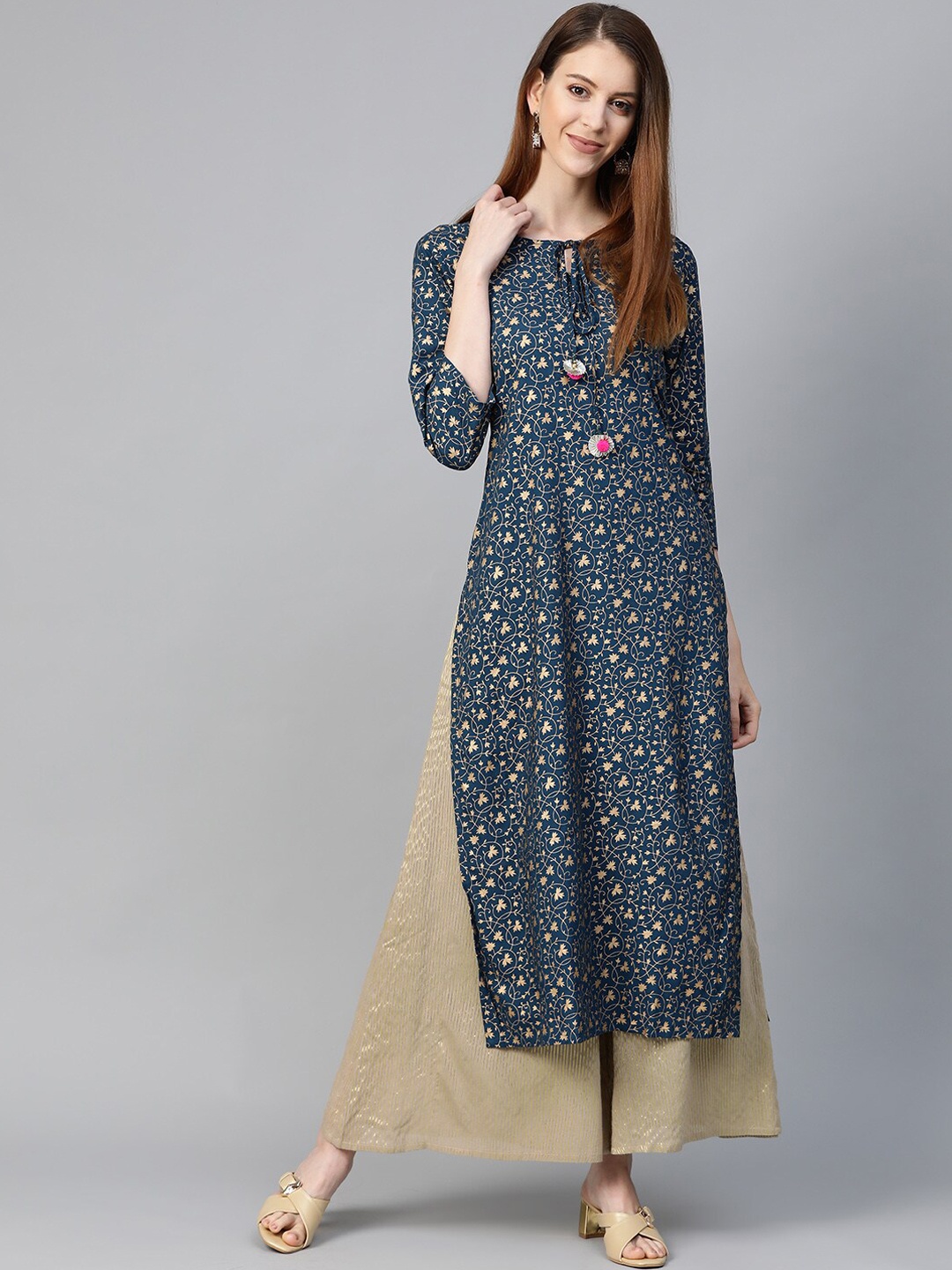 

KSUT Women Navy Blue & Gold-Toned Floral Printed Floral Kurta