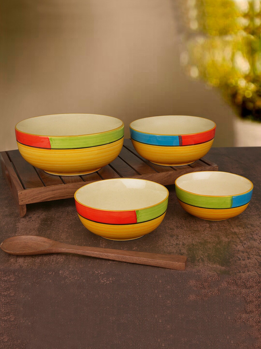 

StyleMyWay Set of 4 White & Orange Studio Pottery Handpainted Ceramic Serving Bowls