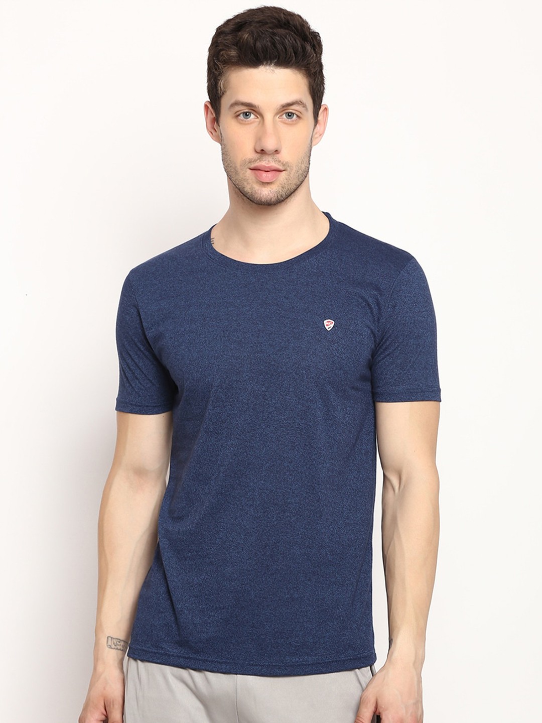 

V2 Value & Variety Men Blue Cotton T-shirt