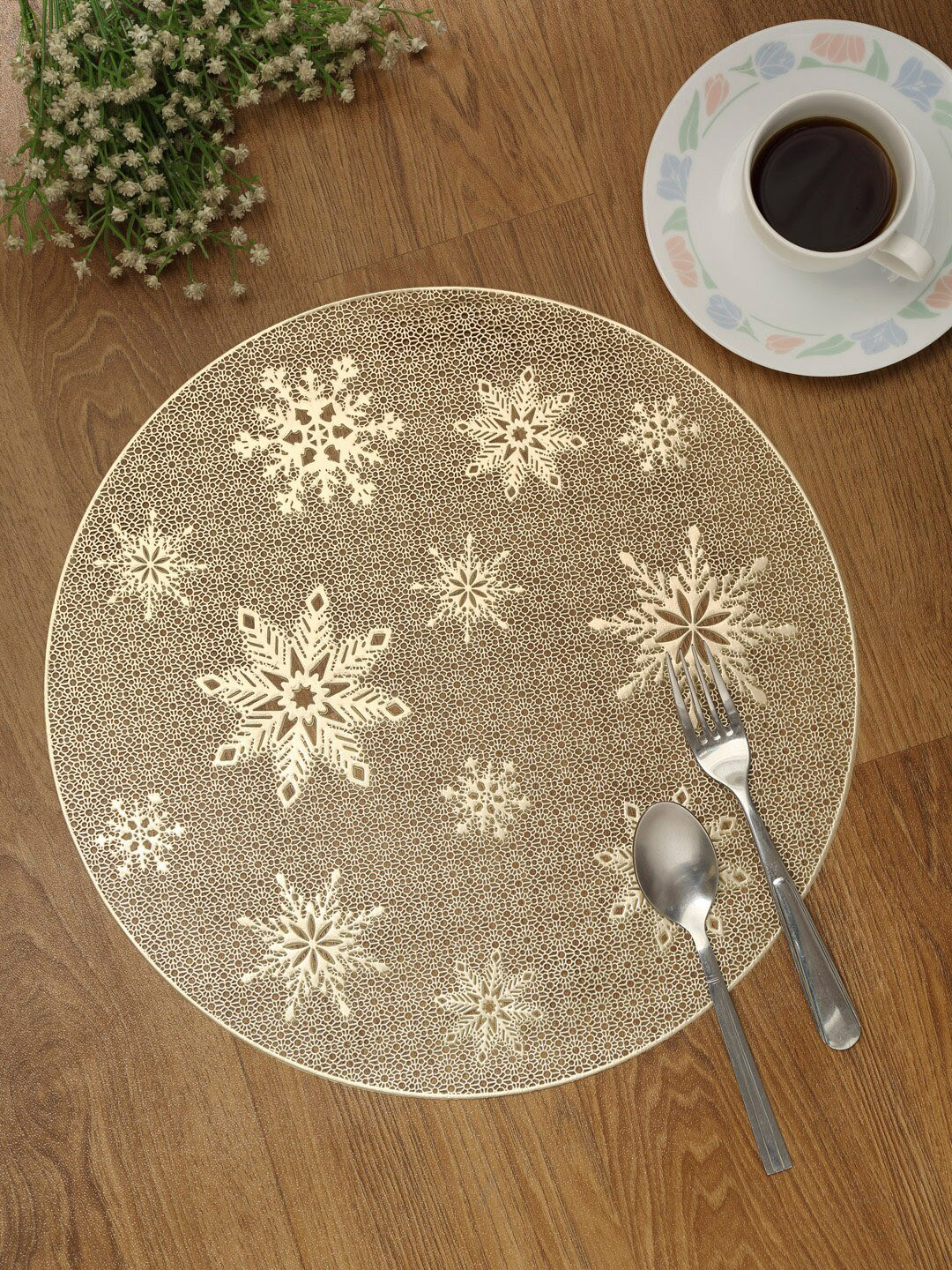 

HOSTA HOMES Set Of 6 Gold-Toned Textured Round Table Placemats
