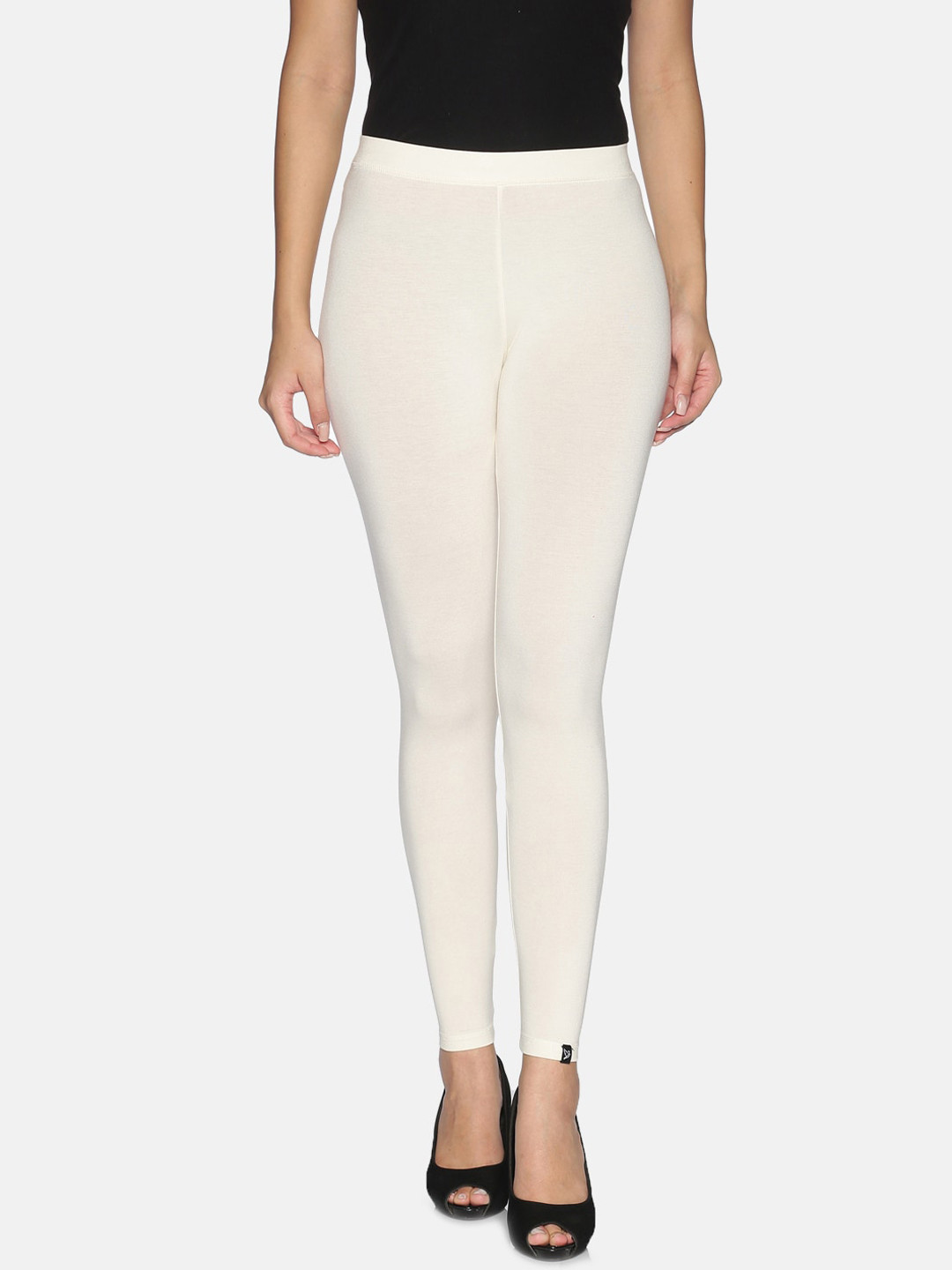 

TWIN BIRDS Women Off-White Solid Tailored-Fit Ankle-Length Leggings