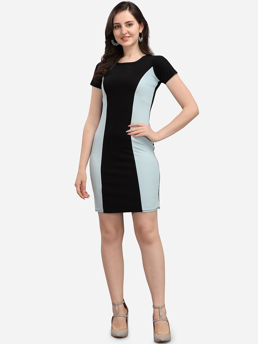 

PURVAJA Blue & Black Colourblocked Bodycon Dress