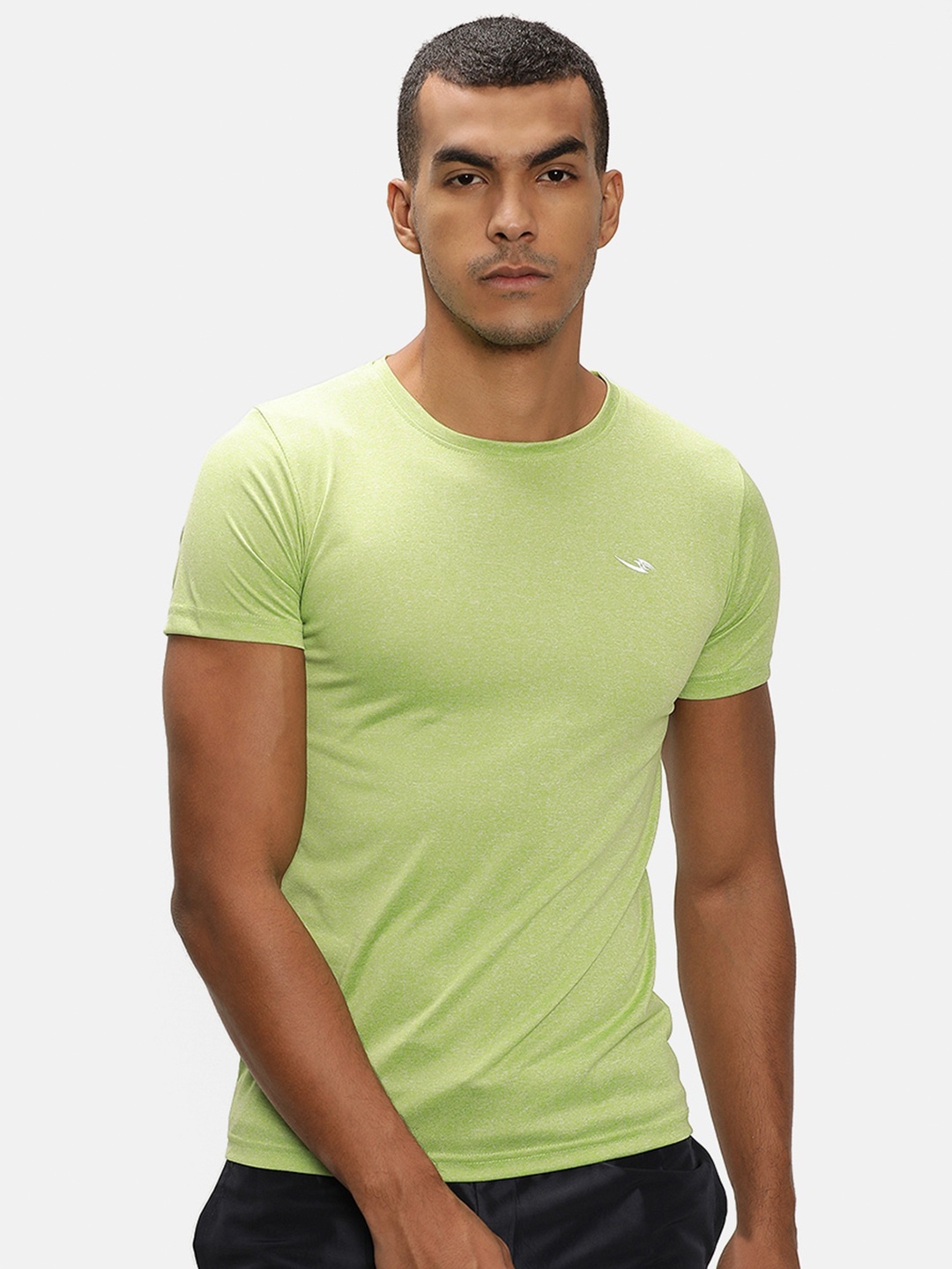 

V2 Value & Variety Men Green Solid T-shirt