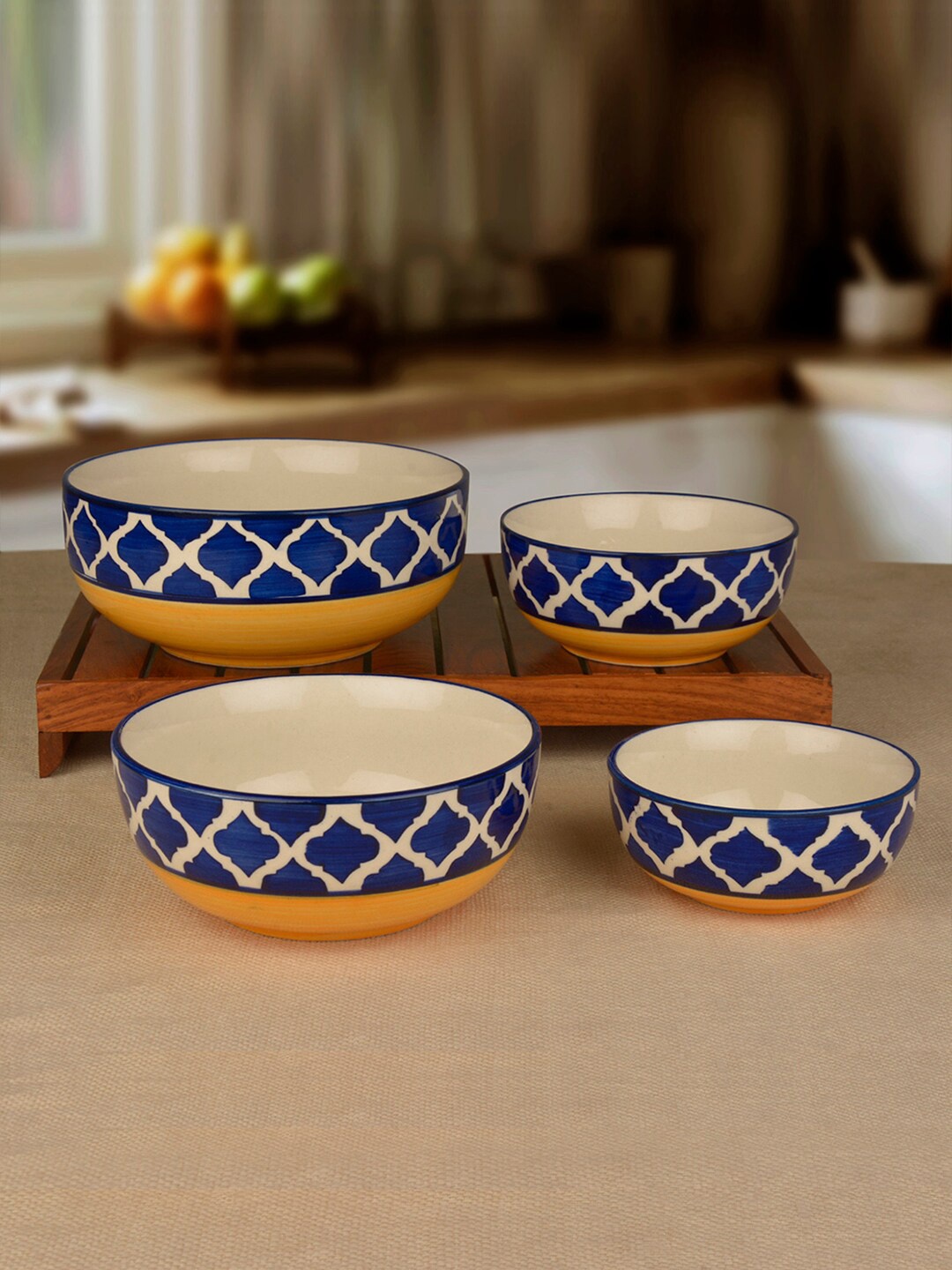 

StyleMyWay Set Of 4 White & Blue Hand-Painted Ceramic Serving Bowls