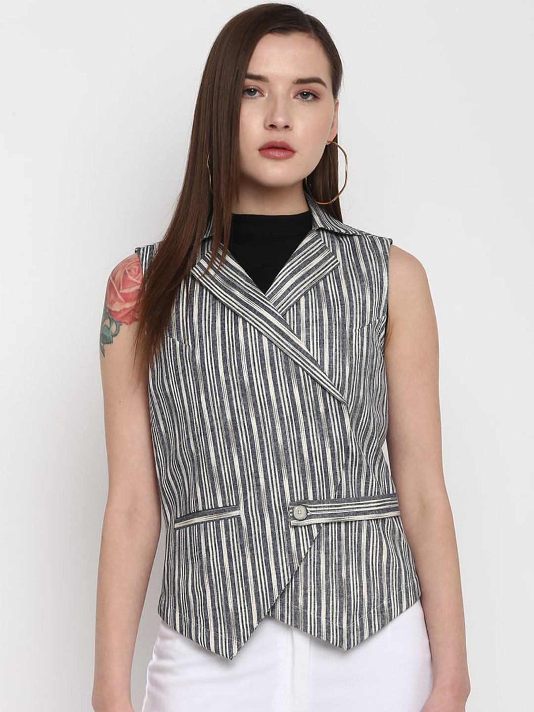 

DEEBACO Women Grey & White Striped Pure Cotton Double-Breasted Sleeveless Blazer