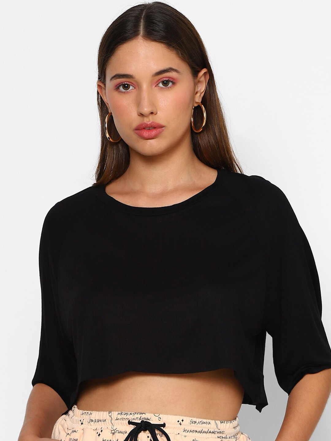 

FOREVER 21 Black Solid Regular Crop Top