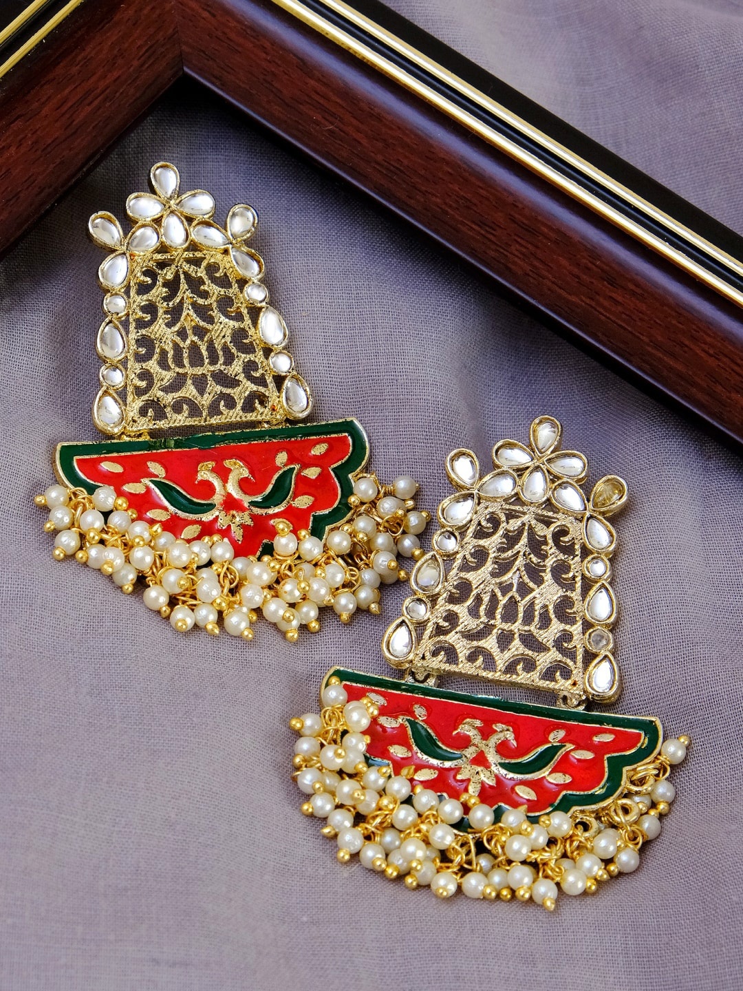 

Crunchy Fashion Gold-Toned Contemporary Drop Earrings