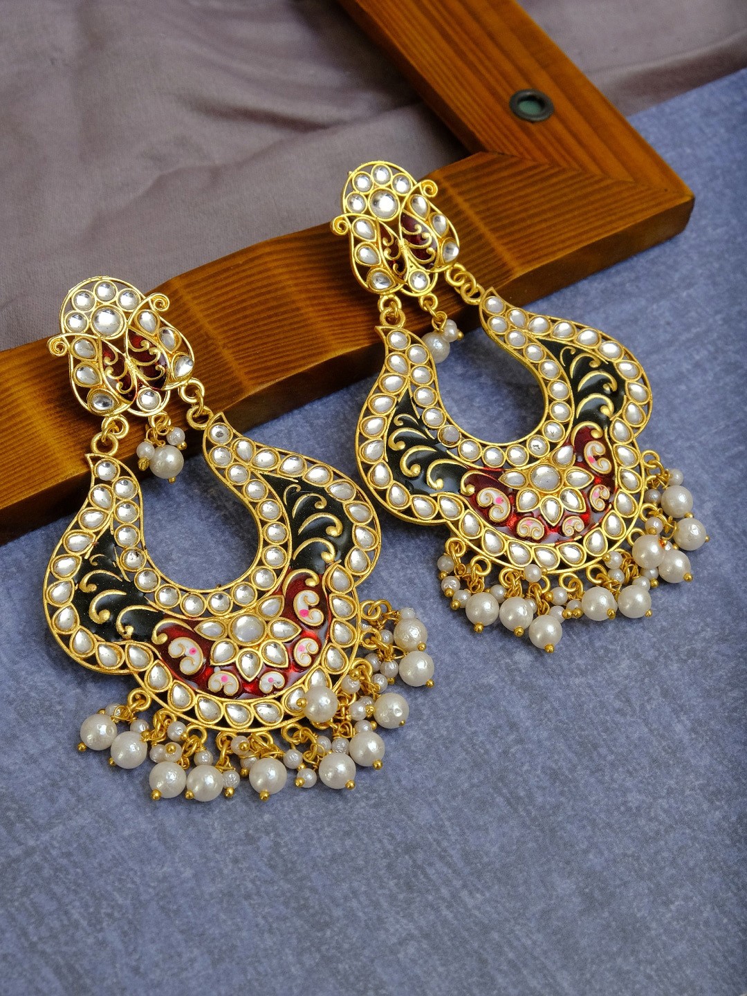 

Crunchy Fashion Women Gold-Plated Contemporary Drop Earrings