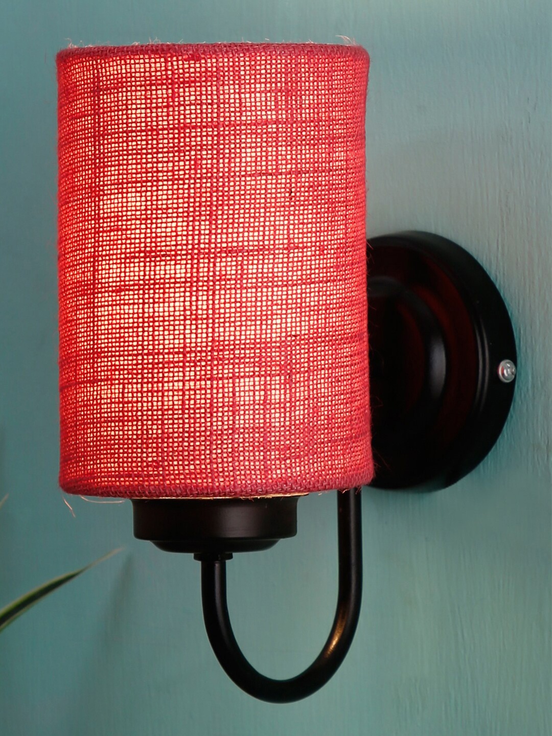 

Devansh Pink & Black Textured Traditional Armed Sconce Wall Lamp