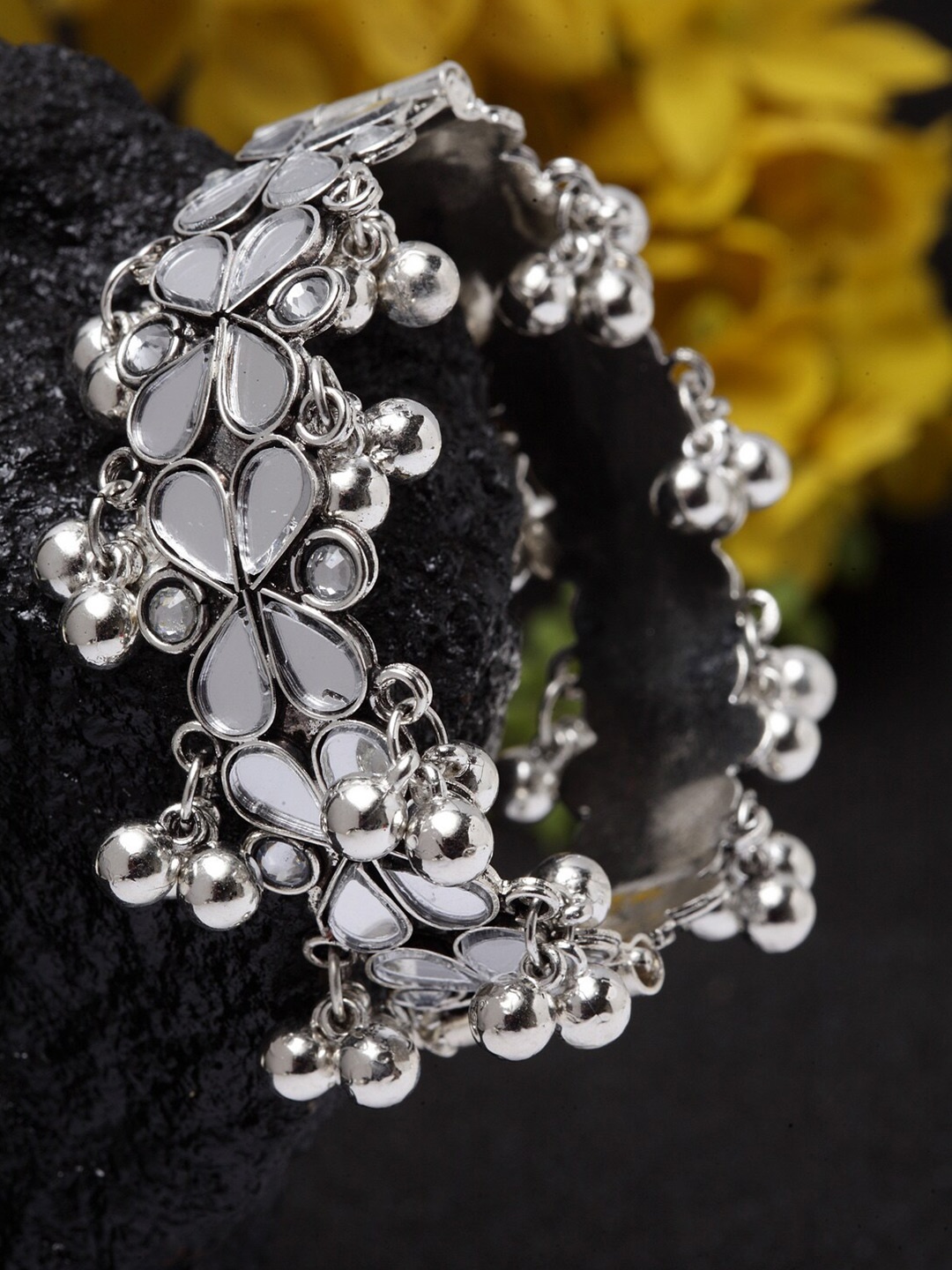 

Moedbuille Women Silver-Toned Brass Mirror Silver-Plated Bangle-Style Bracelet