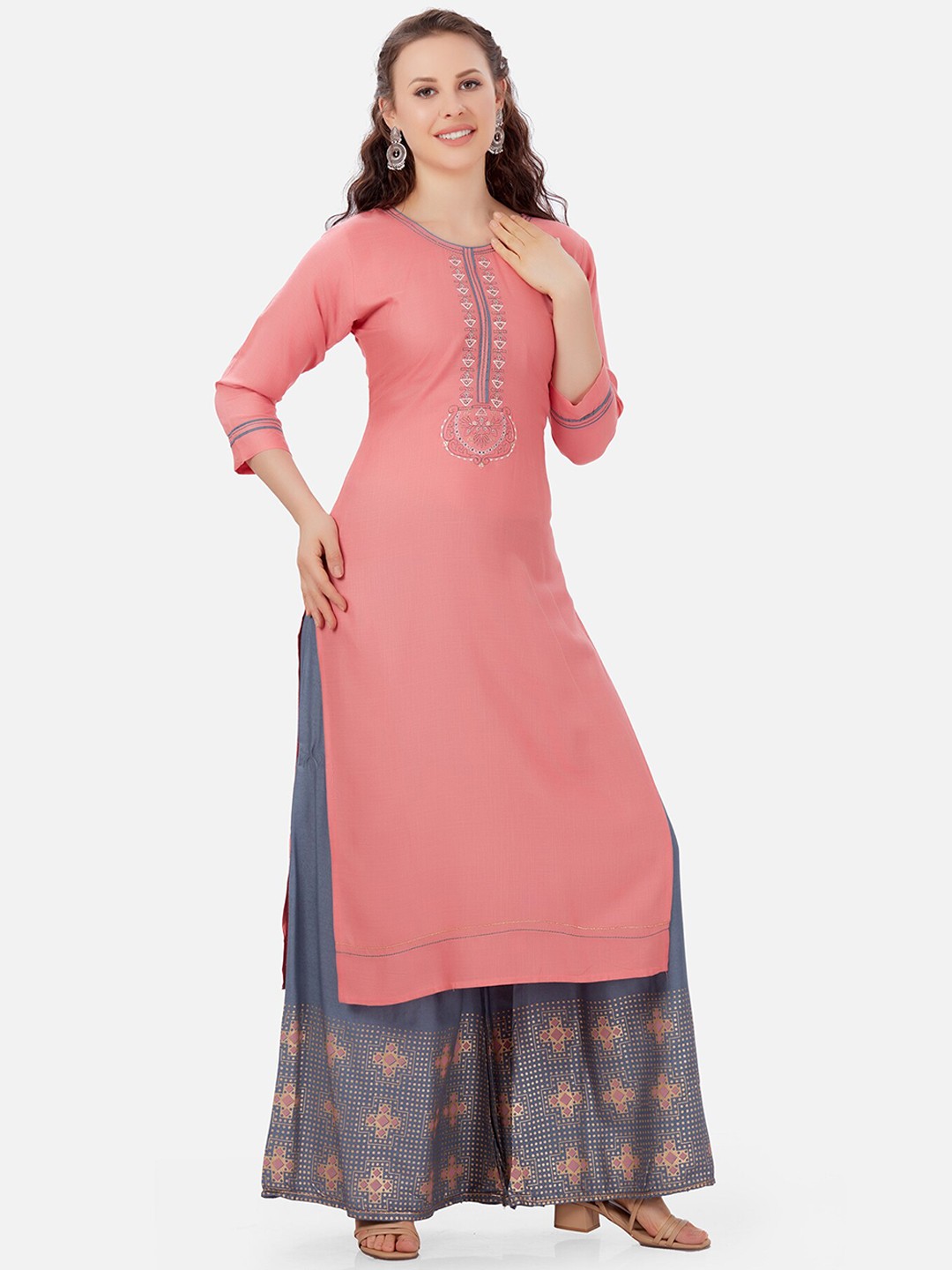 

Kiana Women Pink Embroidered Kurta with Palazzos