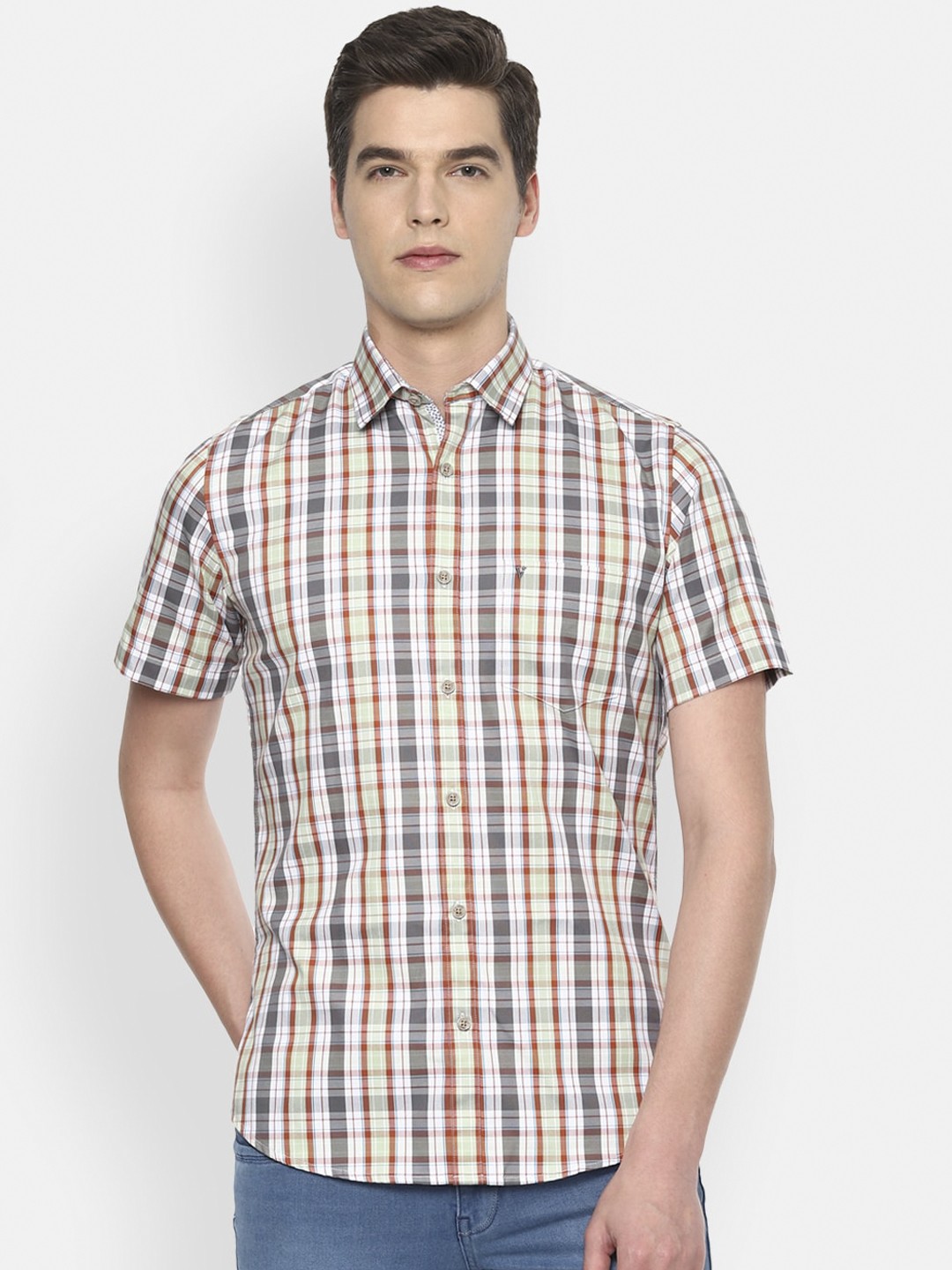 

Van Heusen Sport Men Cream-Coloured Checked Slim Fit Casual Shirt
